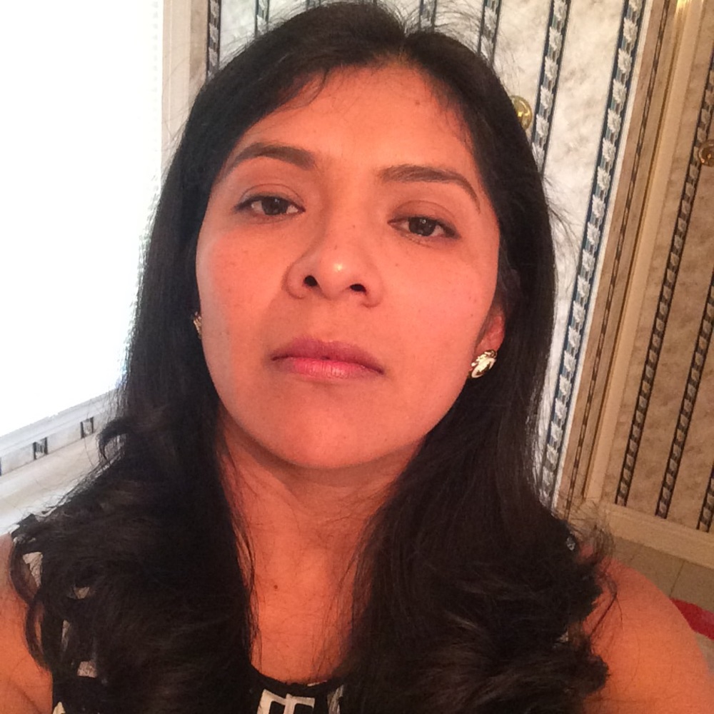 Meet your Posher, Yanet